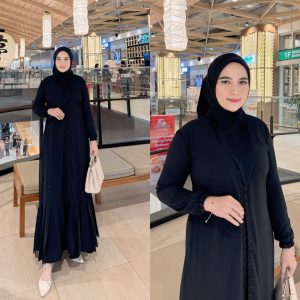 Black Pleated Abaya with Subtle Embellishments